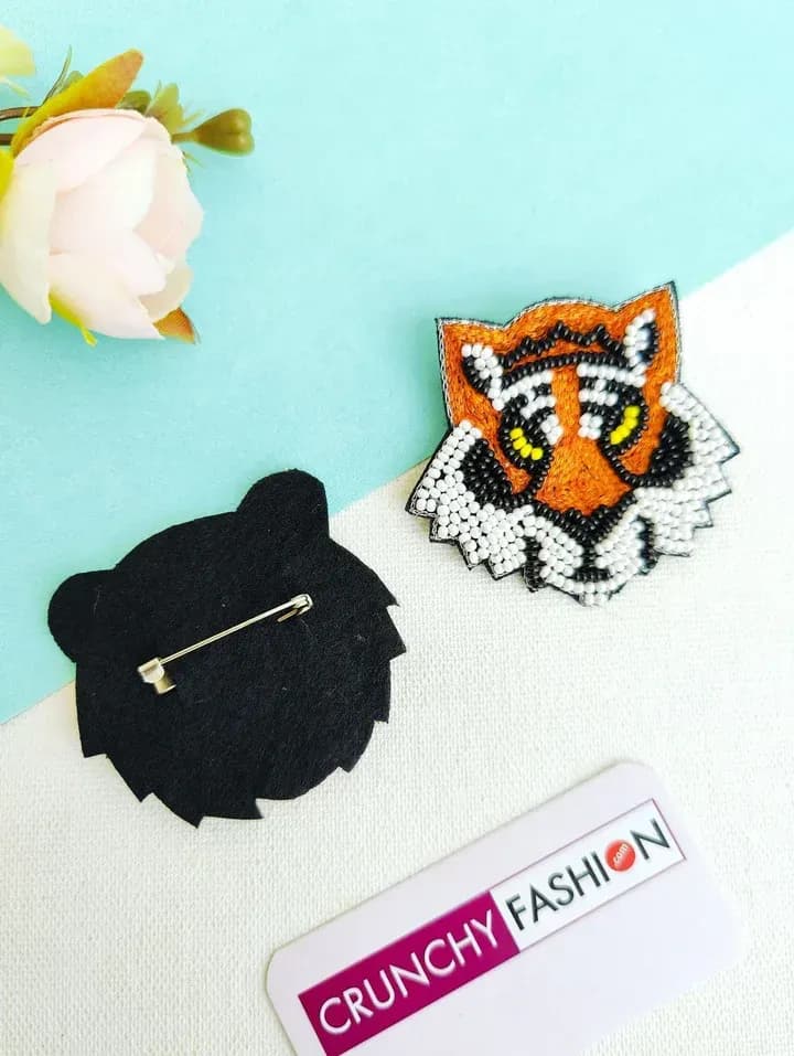 Lioness Brooch: Quirky Charm for Women - Unique Saree or Hijab Pin