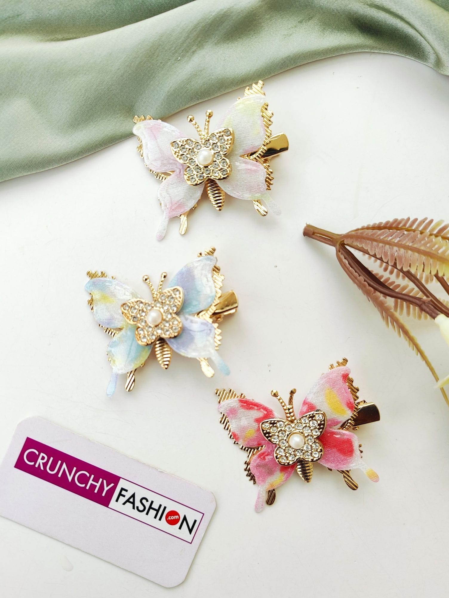 Elegant Bridal Hair Clips for Haldi, Mehndi, Wedding – Charming Hair Adornments for Brides