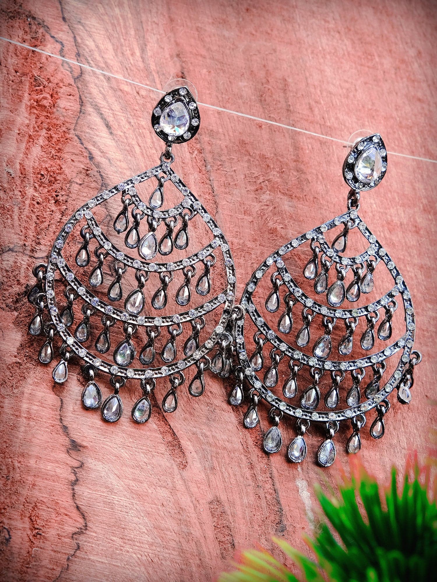 Dazzling Pearl Earrings: Elegant Drops for Girls and Women