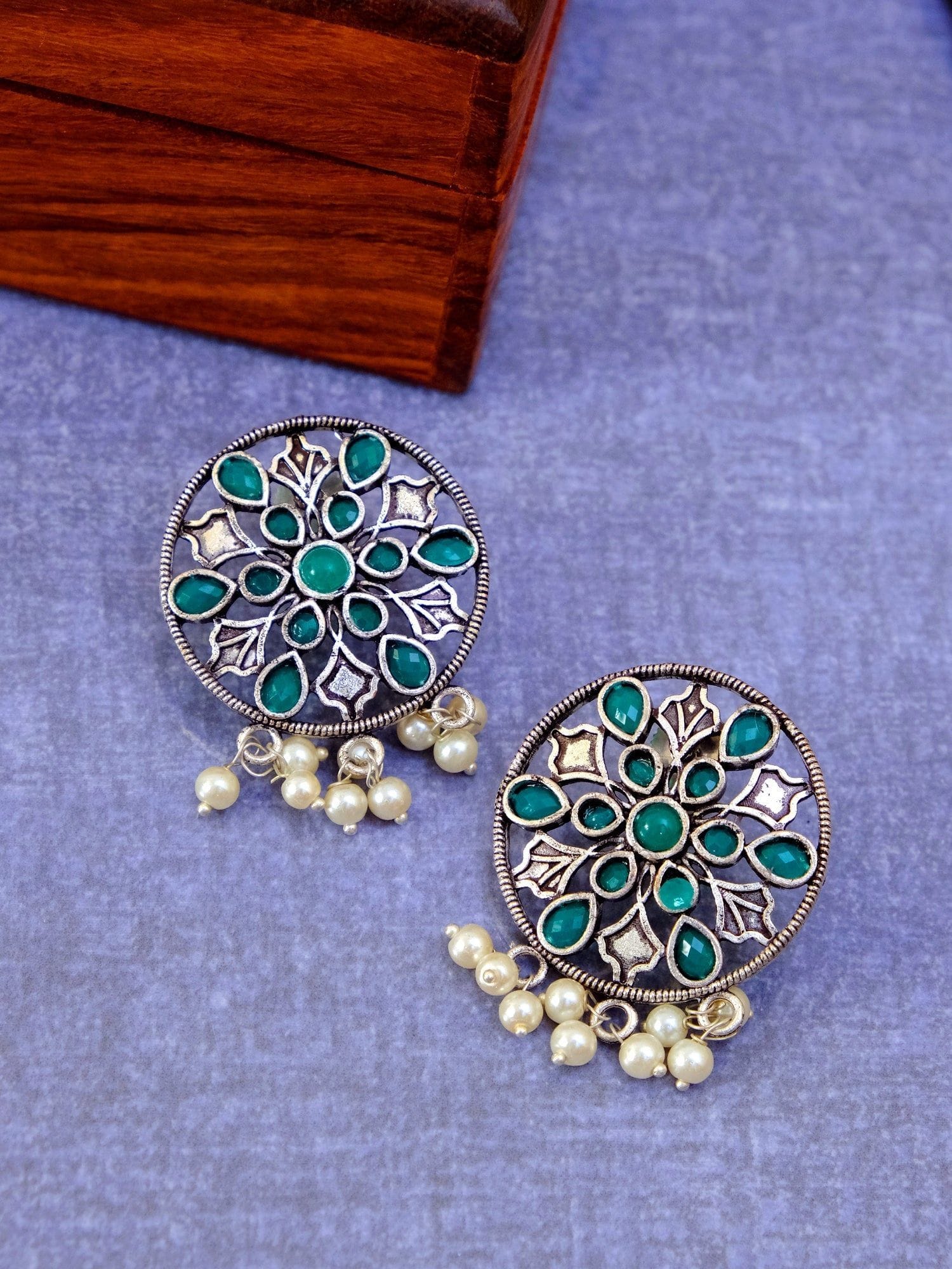Elegant Pearl Drop Earrings for Girls – Stunning Dangling Jewelry with Pearl Charm